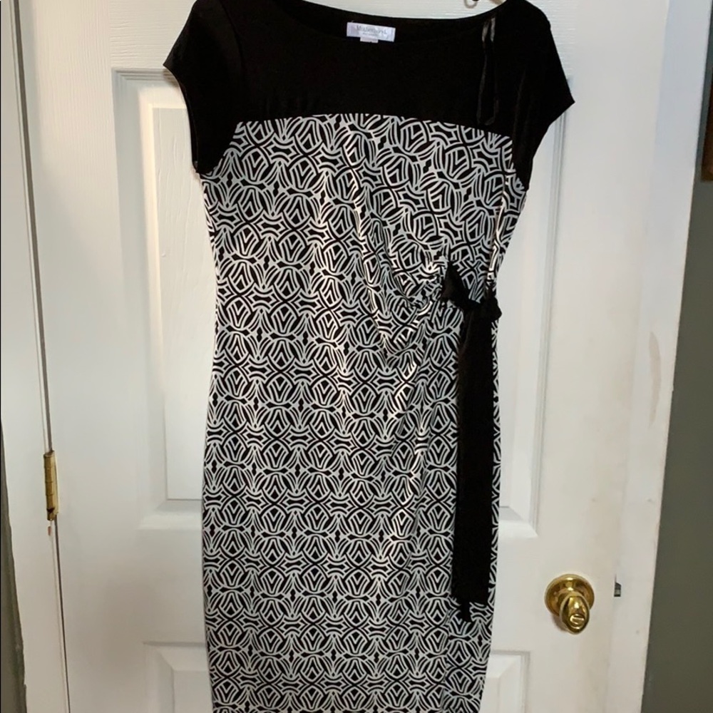 Motherhood Maternity Dress- Black and White